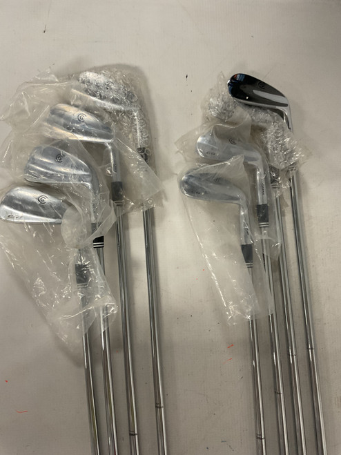 Vist Large View of Product Image Which is Used Cleveland CG1 CMM Mens Iron Set RH 3I-PW