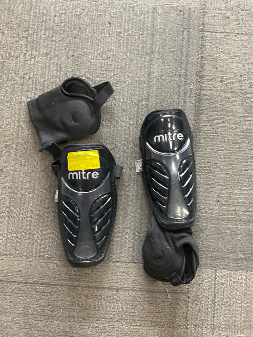 Vist Large View of Product Image Which is Used Soccer Shin Guards Junior Black SM