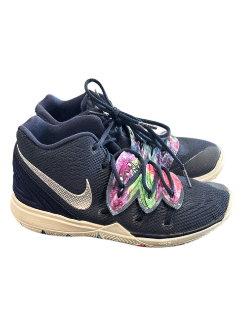 Vist Large View of Product Image Which is Basketball shoes 