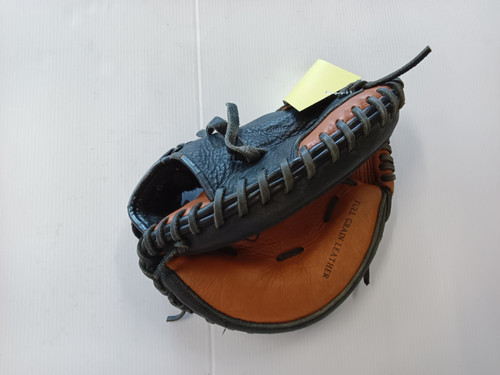 Vist Large View of Product Image Which is Used MacGregor BB/SB Catchers RH Throw Brown 29"