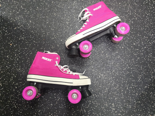 Used Roces PINK CHUCK Senior Roller Quad Skates Pink Senior 10 11849-S000028787