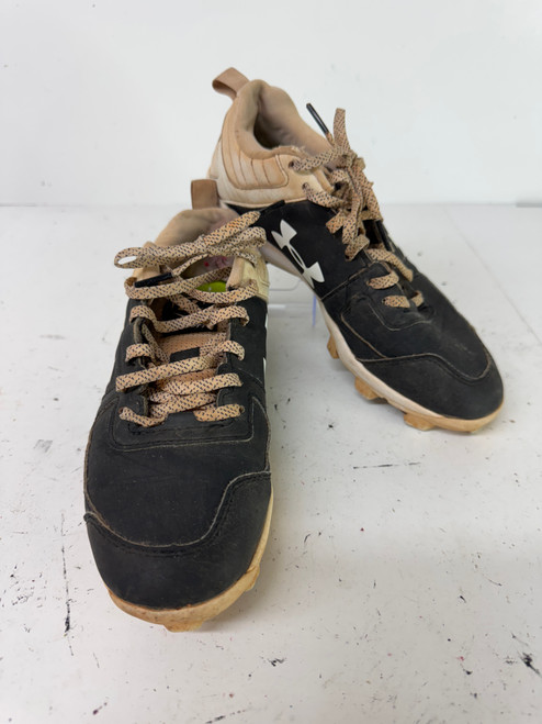 Vist Large View of Product Image Which is Used Under Armour BLACK/WHITE BB/SB Cleats Black And White Junior 04.5