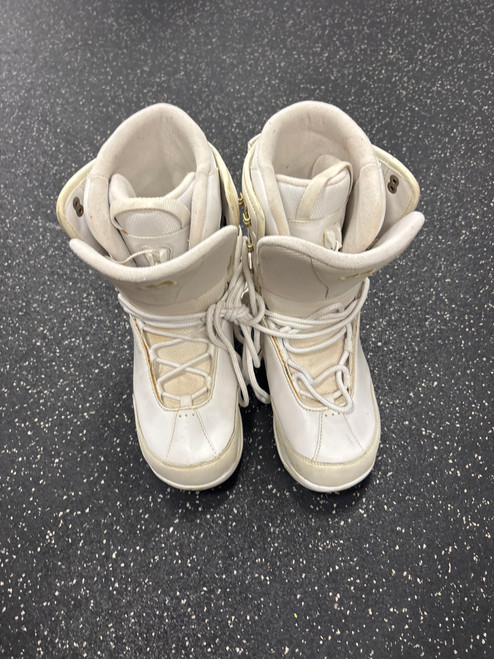 Used Morrow LOTUS Womens Snowboard Boots White Senior 8 11726-S000282358