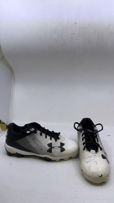 Used Under Armour BLACK AND WHITE BB/SB Cleats Black Senior 6 10589-S000414506