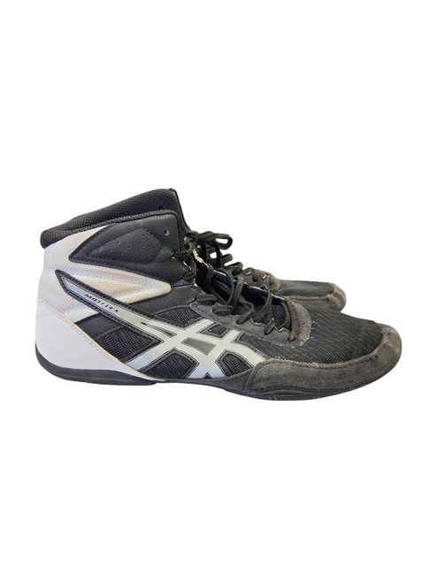 Vist Large View of Product Image Which is White and black asics wrestling shoes. 