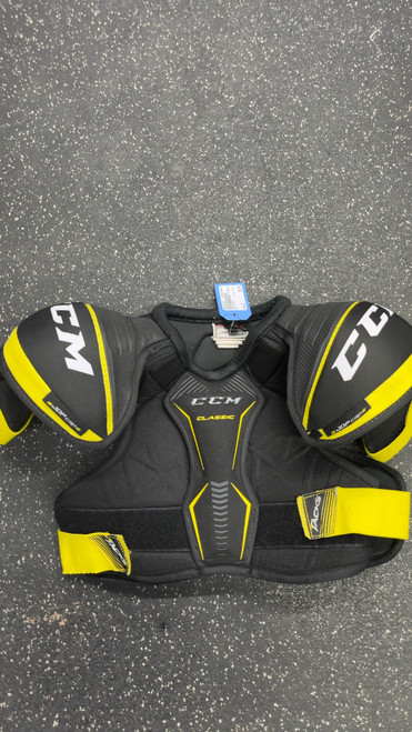 Used CCM CLASSIC Junior Shoulder Pads LG 10589-S000414561
