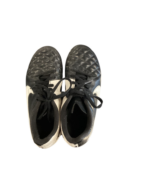 Vist Large View of Product Image Which is Used Nike Soccer Cleats Black Junior 01 11845-S000030165