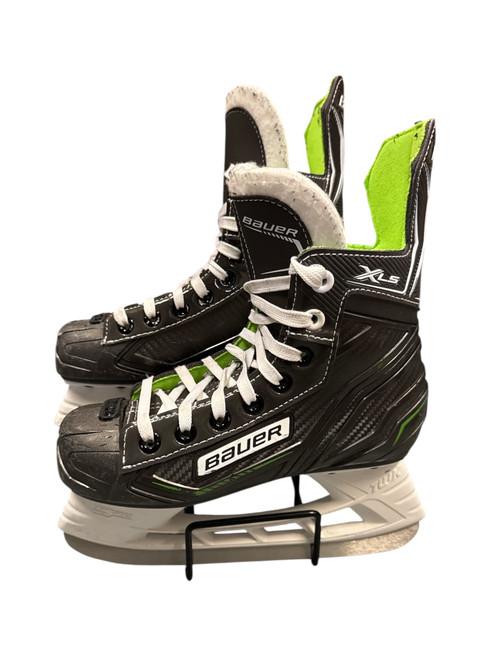 Vist Large View of Product Image Which is Used Bauer XLS Junior Hockey Skate Junior 04