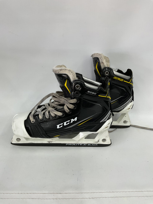 Vist Large View of Product Image Which is Used CCM 9080 G Senior Hockey Skate Senior 7