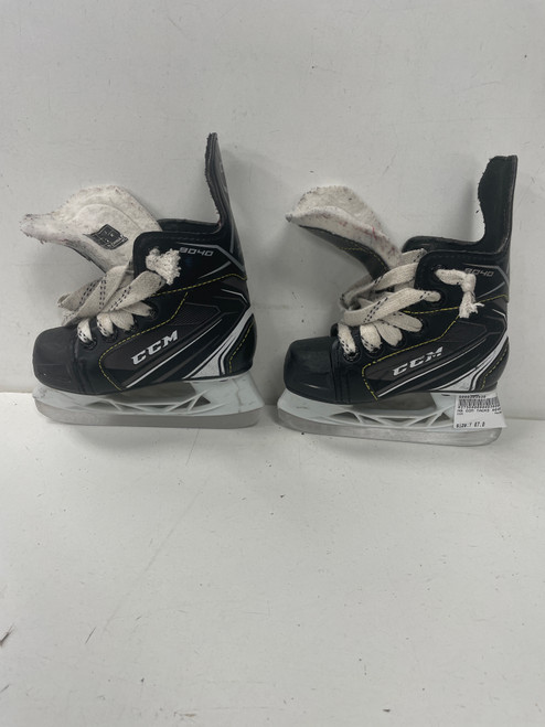 Used CCM TACKS 9040 Youth Hockey Skate Youth 07.0 11891-S000303520