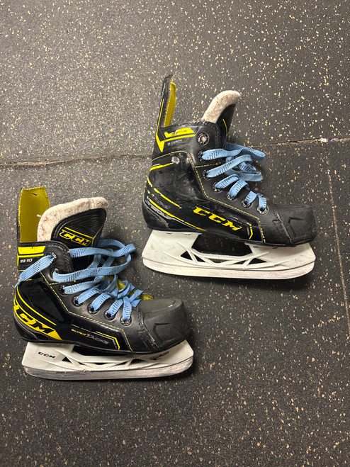 Used CCM TACKS Youth Hockey Skate Youth 12.5 11774-S000081631