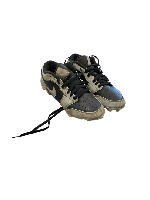 Used Nike Adult FB Cleats Grey Senior 8 11884-S000047610
