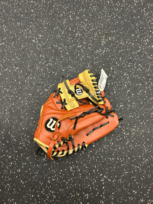 Used Wilson AD5RB20011 BB/SB Glove RH Throw Brown 11" 11162-S000430502