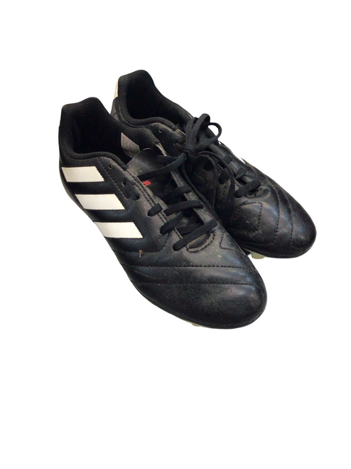 Vist Large View of Product Image Which is Used Adidas Soccer Cleats Black Junior 02.5