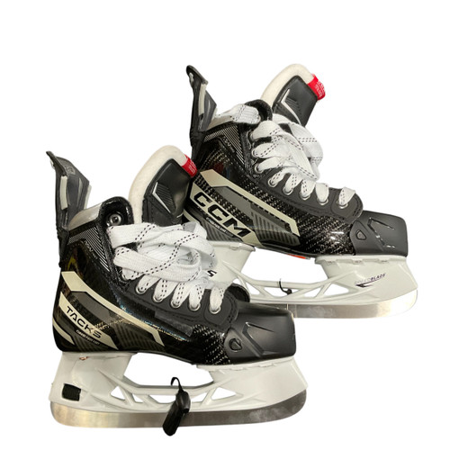 Vist Large View of Product Image Which is Used CCM TACKS AS-V PRO JR SKATE Junior Hockey Skate Junior 03 11199-S000350189