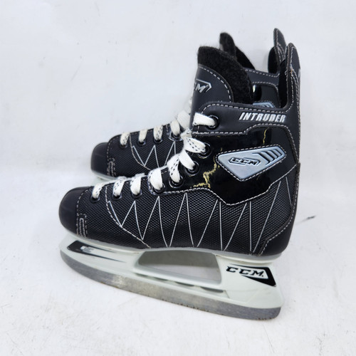 Vist Large View of Product Image Which is Used CCM INTRUDER Junior Hockey Skate Junior 02 10589-S000414707
