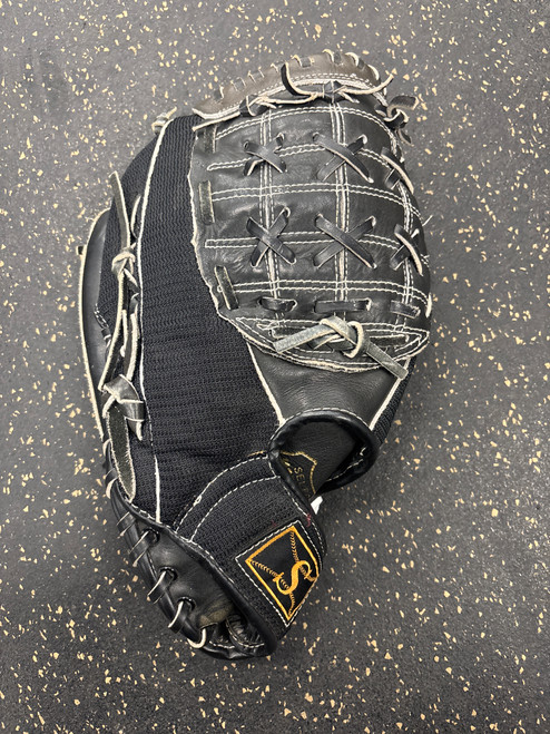 Vist Large View of Product Image Which is Used SUPER SERIES BB/SB Glove LH Throw Black 12" 11774-S000081670