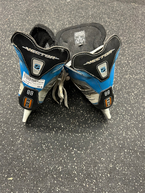Used CCM VECTOR 3.0 Senior Hockey Skate Senior 12 11162-C000430849
