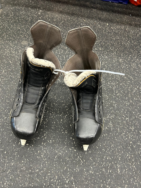 Used Bauer SUPREME ONE.7 Senior Hockey Skate Senior 9 11162-C000430855