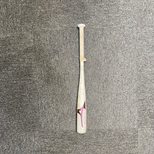 Used Mizuno FINCH BB/SB Fastpitch Bat 25" 11602-S000106922 Vist Large View of Product Image Which is Used Mizuno FINCH BB/SB Fastpitch Bat 25"