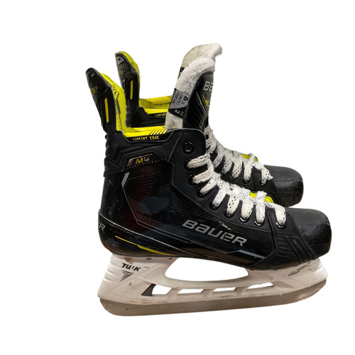 Used Bauer SUPREME M4 Intermediate Hockey Skate Intermediate 6.5 11813-S000326945