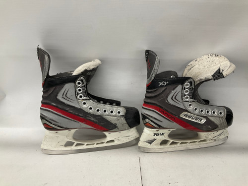 Vist Large View of Product Image Which is Used Bauer X3.0 Junior Hockey Skate Junior 02 11836-S000027758