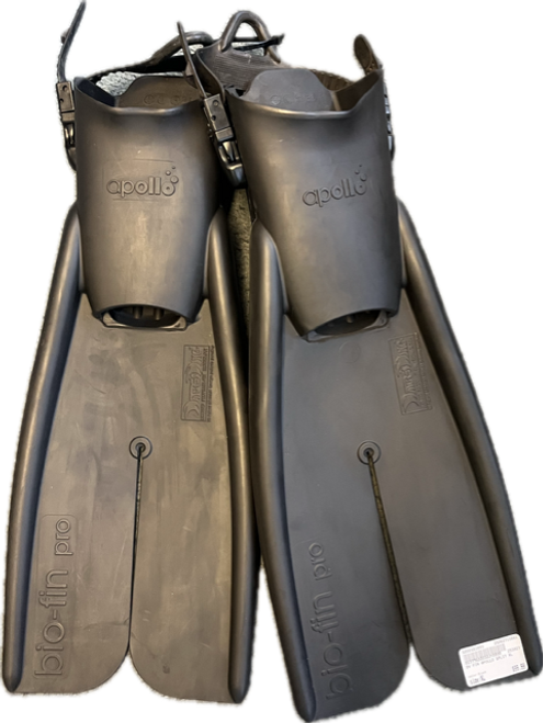 Vist Large View of Product Image Which is Used Underwater Fins Black XL