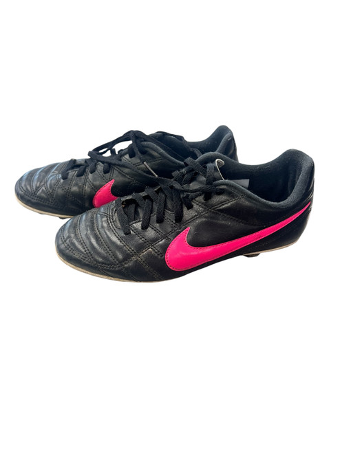 Vist Large View of Product Image Which is Used Nike Soccer Cleats Black Junior 03