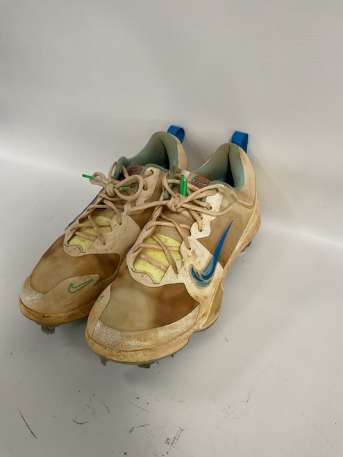 Used Nike FRESH BB/SB Cleats White Senior 10.5 11882-S000010936 Vist Large View of Product Image Which is Used Nike FRESH BB/SB Cleats White Senior 10.5
