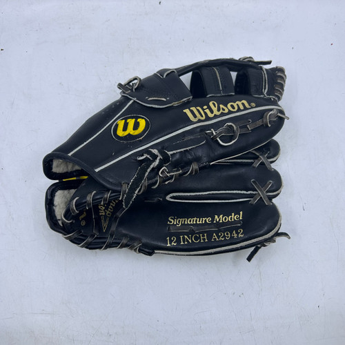 Used Wilson A2942 BB/SB Glove RH Throw Black 12" 10589-S000414948