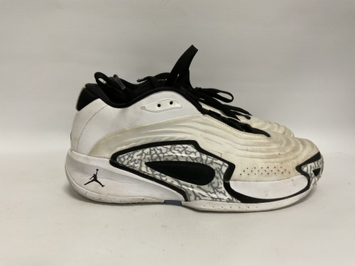 Vist Large View of Product Image Which is Used Nike AIR JORDAN Basketball Shoes M Black And White Senior 10
