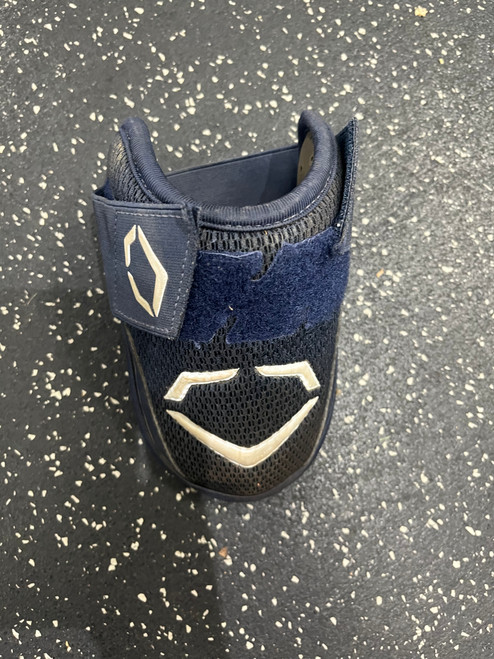 Vist Large View of Product Image Which is Used Evoshield ELBOW GUARD Field Equipment Navy Blue 11849-S000029117
