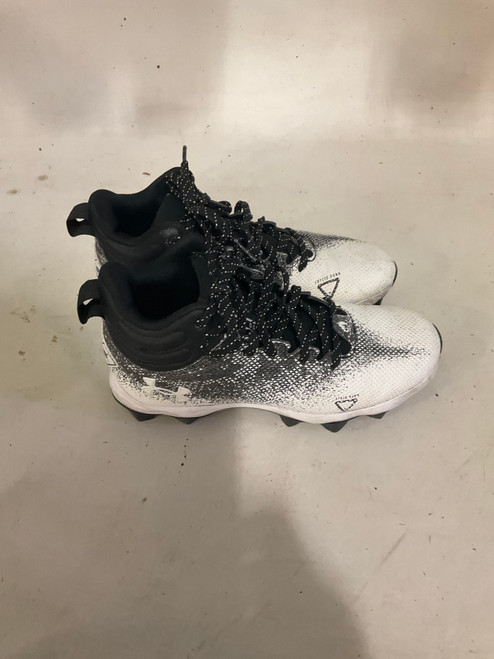 Used Under Armour Jr FB Cleats Black Junior 03 11790-S000046241