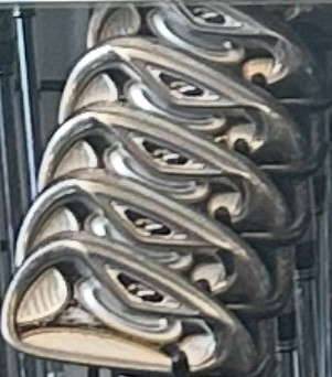 Vist Large View of Product Image Which is Used Taylormade R7 Mens Iron Set RH 4I-GW/AW Steel/Regular Flex