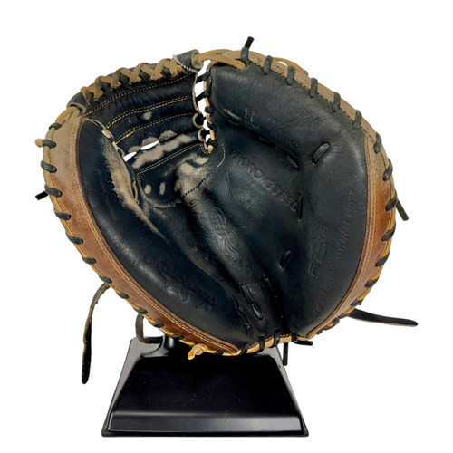 Vist Large View of Product Image Which is Used Rawlings HEART OF THE HIDE PRORCM33BSL Catcher's RH Throw 33"