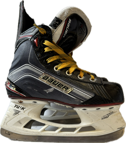 Vist Large View of Product Image Which is Used Bauer VAPOR 700 Junior Hockey Skate Junior 02.5