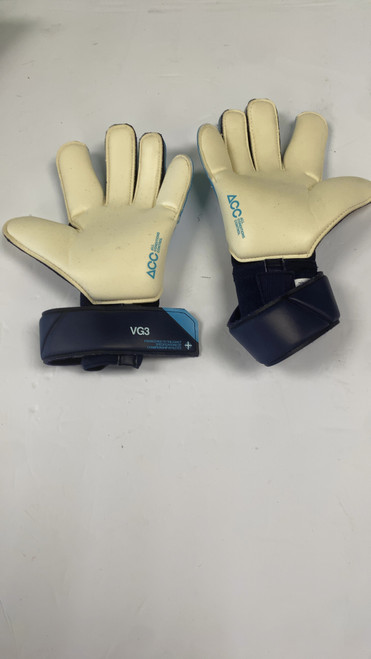 Vist Large View of Product Image Which is Used Nike GOALIE GLOVES Soccer Goalie Gloves None 10
