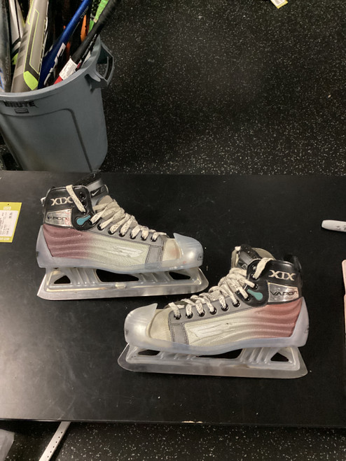 Vist Large View of Product Image Which is Used Nike BAUER VAPOR XIX Senior Goalie Skate Senior 9 11801-S000047408