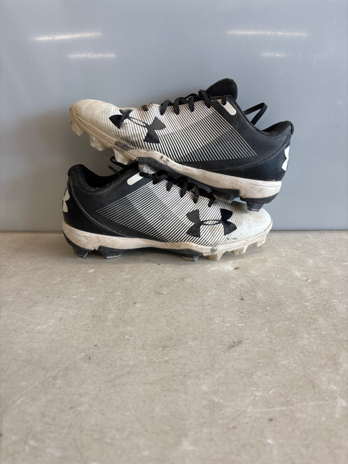 Used Under Armour BASEBALL CLEAT BB/SB Cleats White Junior 05.5 11858-S000076939 Vist Large View of Product Image Which is Used Under Armour BASEBALL CLEAT BB/SB Cleats White Junior 05.5