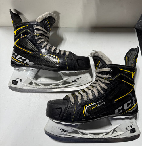 Used CCM VECTOR Senior Hockey Skate Senior 7 11285-S000184952