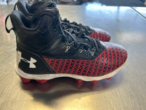 Vist Large View of Product Image Which is Used Under Armour CLEAT BB/SB Cleats Red Junior 03.5
