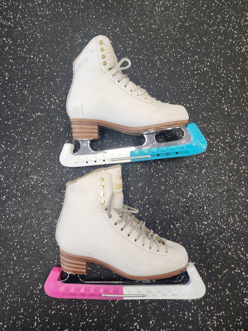 Used Jackson COMPETITOR 2470 WomensFigure Skate White Senior 7 11849-S000029213