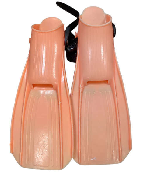 Used Underwater Fins Pink LG 11842-S000218986 Vist Large View of Product Image Which is Used Underwater Fins Pink LG