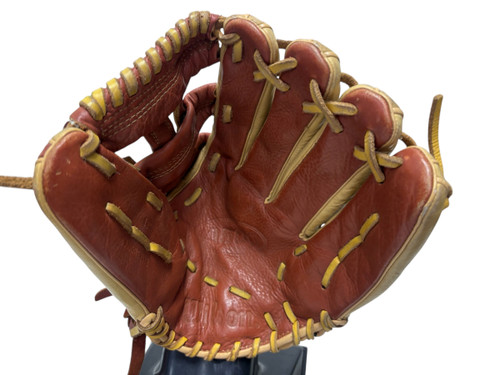 Used Wilson A500 A05RB2112 Leather Junior Baseball Glove RH Throw 12" 11731-S000142909