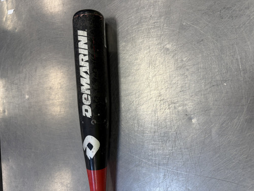 Vist Large View of Product Image Which is Used Demarini VENGENCE BB/SB USSSA 2 3/4 Bat 31"