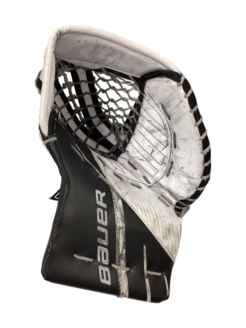 Vist Large View of Product Image Which is Used Bauer 3S Senior Goalie Catcher White