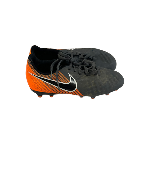 Vist Large View of Product Image Which is Used Nike Magista Jr 3.5 Soccer Cleats