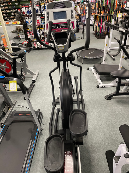 Used Sole ELLIPTICAL Programmable Elliptical 11307-S000257440