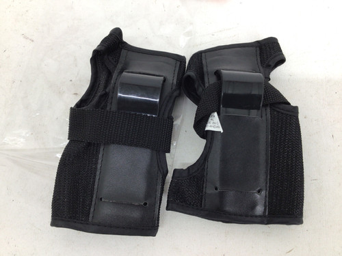 Used DBX JR LARGE WRIST GUARDS Inline Wrist Guards Black LG 11752-S000067078