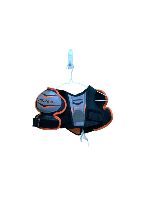 Used Bauer ONE.4 Youth Shoulder Pads SM 11686-S000044494